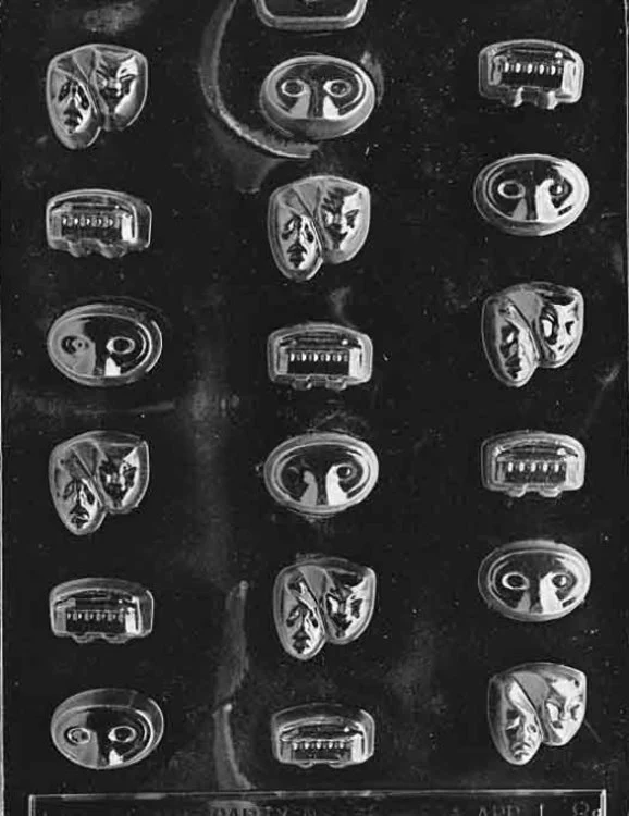 Mardi Gras Pieces Candy Mold - Image 3