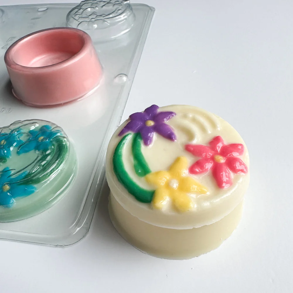 Pour Box With Flower Cover Candy Mold - Image 4