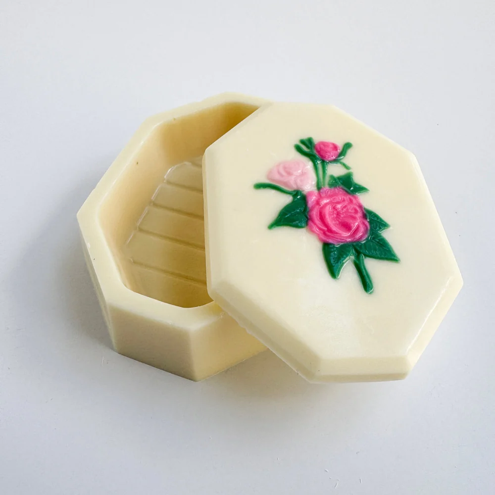 Pour Box With Rose Candy Mold - Image 3