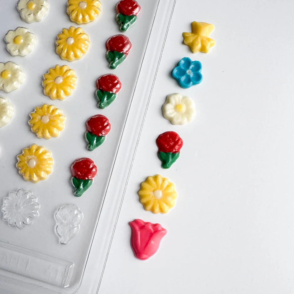 Small Assorted Flowers Candy Mold - Image 2
